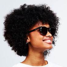 Load image into Gallery viewer, Kreuzberg Black Woman