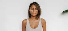 Load image into Gallery viewer, Williamsburg Light Havana Woman
